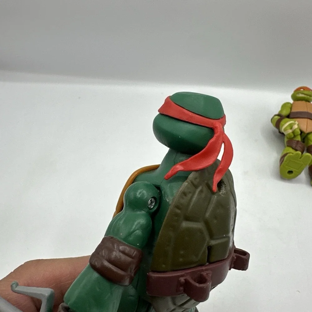 Teenage Mutant Ninja Turtle Lot Of Two 9 in and‎ 6 in Figures Toys